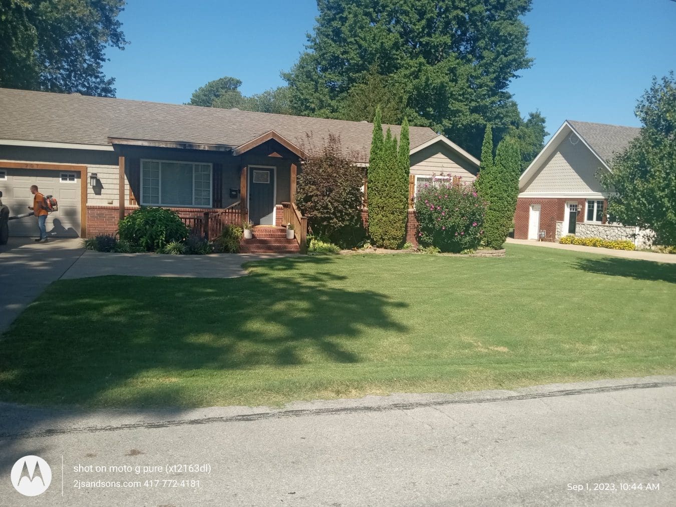 Lawn mowing Service in Northwest Arkansas and Neosho Missouri